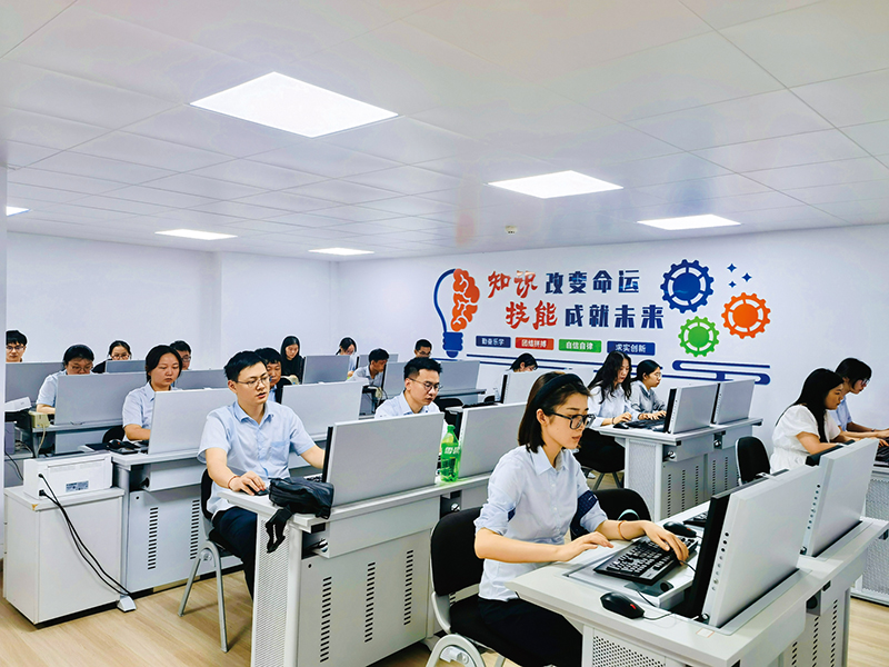 中行咸宁分行柜员业务技能“期中考”技能提升“加速度”，客户等待“减时间”