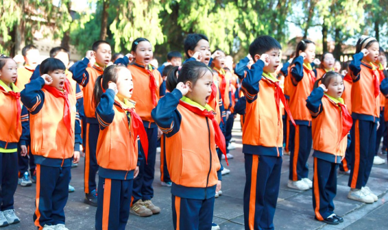 寻访红色足迹 争做时代新人 我市开展红领巾传承红色基因示范性学习实践活动