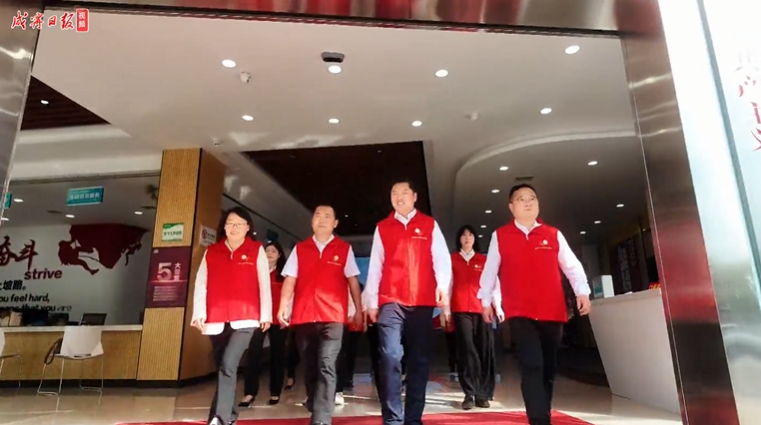 强国复兴有我·网上展示| 《心灯常亮 爱传万家》