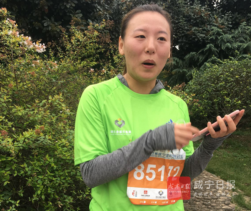 微马女子组冠军吕锐