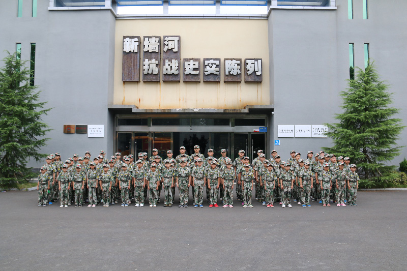 参观革命纪念馆（一）